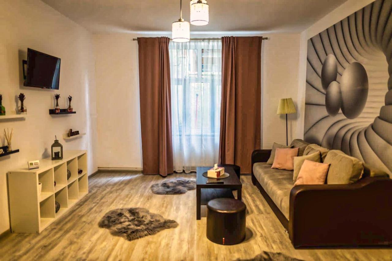 The Nest@Pinehouse Apartment Brasov Luaran gambar